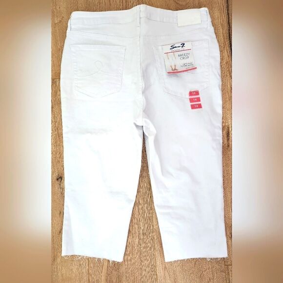NEW WOMEN'S CAPRI PANTS SEVEN 7 WHITE COLOR SIZE 14 STRETCH. - Picture 1 of 4